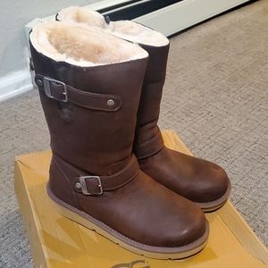 Womens ugg boots W Kensington size 7